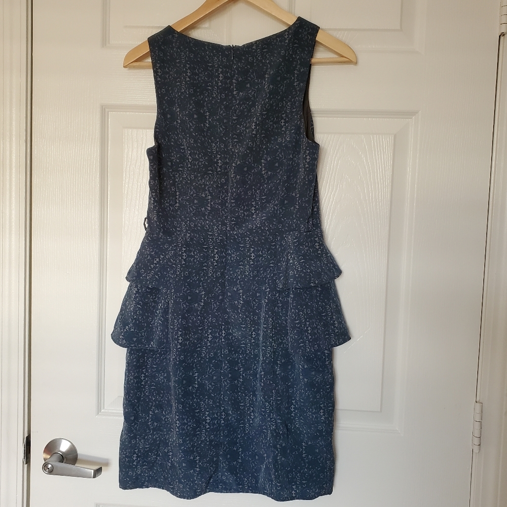 Forever 21 Sleeveless Dress - Picture 2 of 6